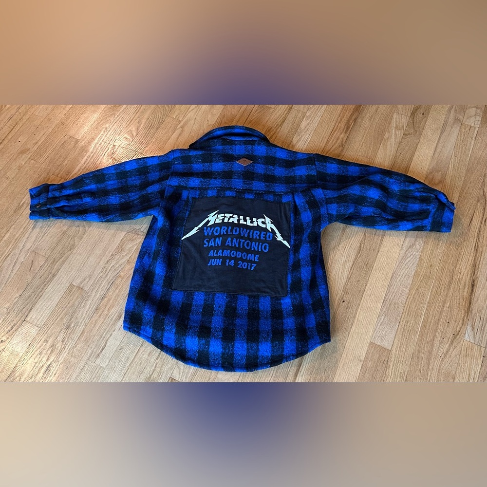 EARTH RAGZ/ TRASHION Unisex Oversized Blue and Black Plaid Metallica Jacket ( S)